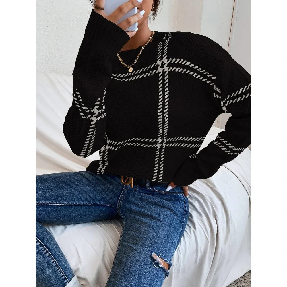 Plaid Pattern Drop Shoulder Sweater grid minimalist black white - Picture 6 of 9